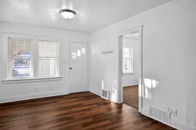 1110 S 85th St, West Allis, WI 53214 - Photo 5