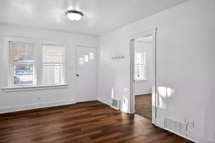 1110 S 85th St, West Allis, WI 53214 - Photo 5