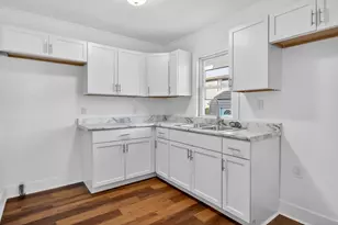 1110 S 85th St, West Allis, WI 53214 - Photo 11