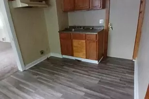 4702 N 49th St, Milwaukee, WI 53218 - Photo 5