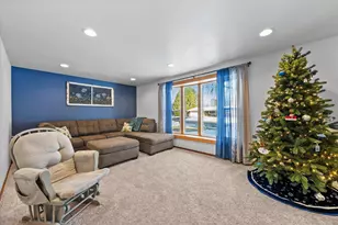 215 Lilac Ln, Belgium, WI 53004 - Photo 3