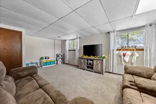 215 Lilac Ln, Belgium, WI 53004 - Photo 25