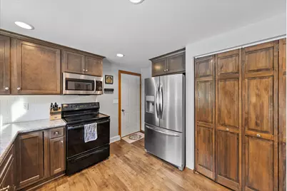 215  Lilac Ln, Belgium, WI 53004 - Photo 9