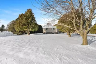 215 Lilac Ln, Belgium, WI 53004 - Photo 45