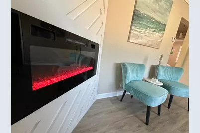 8621 W Lisbon Ave, Milwaukee, WI 53222 - Photo 3