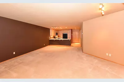 1600 W Green Tree Rd #A 101, Glendale, WI 53209 - Photo 13