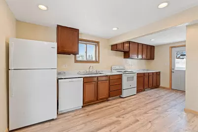 304  Milwaukee Ave, Cascade, WI 53011 - Photo 7