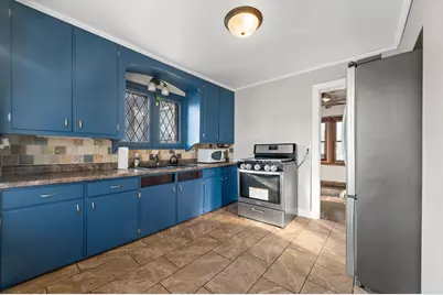 6218 N 105th St, Milwaukee, WI 53225 - Photo 11