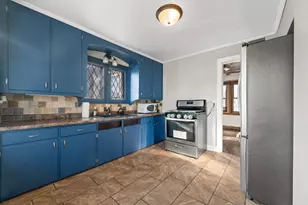 6218 N 105th St, Milwaukee, WI 53225 - Photo 11