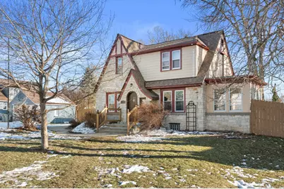 6218 N 105th St, Milwaukee, WI 53225 - Photo 3