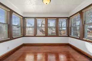 6218 N 105th St, Milwaukee, WI 53225 - Photo 9