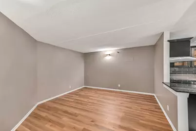 270 E Highland Ave #1011, Milwaukee, WI 53202 - Photo 3