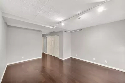 270 E Highland Ave #1011, Milwaukee, WI 53202 - Photo 17