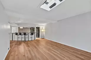 270 E Highland Ave, Milwaukee, WI 53202 - Photo 13