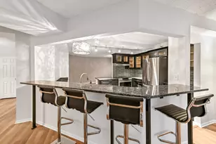 270 E Highland Ave, Milwaukee, WI 53202 - Photo 5