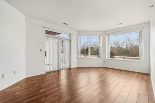 6995 S Riverwood Blvd, Franklin, WI 53132 - Photo 9