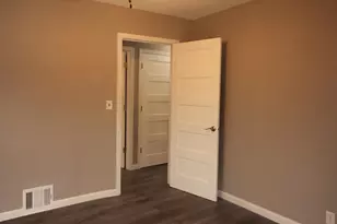 3749 S 48th St, Milwaukee, WI 53220 - Photo 9