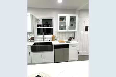 5918 N 72nd St, Milwaukee, WI 53218 - Photo 7