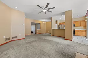 9056 W Elm Ct, Franklin, WI 53132 - Photo 11