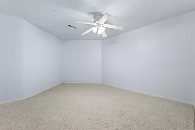 9056 W Elm Ct #B, Franklin, WI 53132 - Photo 27