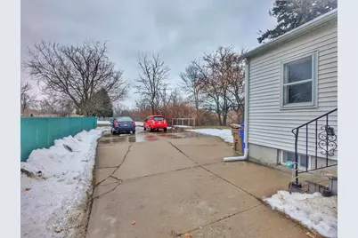 1700  43rd St, Kenosha, WI 53140 - Photo 9