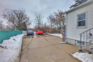 1700 43rd St, Kenosha, WI 53140 - Photo 9