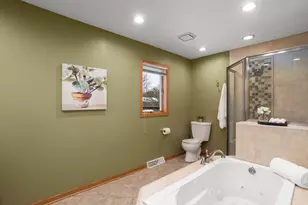 20960 Coventry Dr, Brookfield, WI 53045 - Photo 37