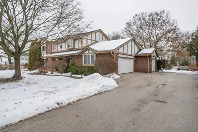 20960  Coventry Dr, Brookfield, WI 53045 - Photo 5