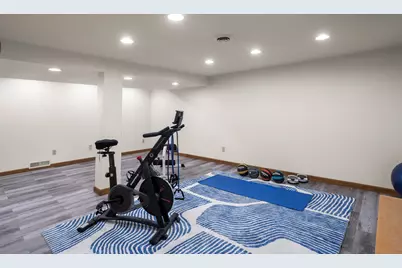 20960  Coventry Dr, Brookfield, WI 53045 - Photo 41