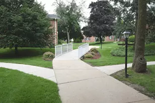 5075 W Colonial Ct, Greenfield, WI 53220 - Photo 27