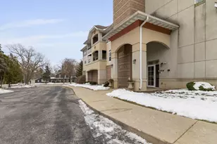 213 S Main St, Thiensville, WI 53092 - Photo 33