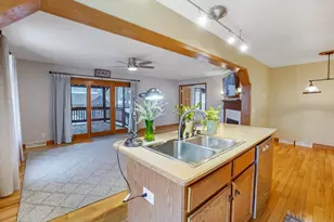 1806 Patricia Ln, Waukesha, WI 53188 - Photo 11