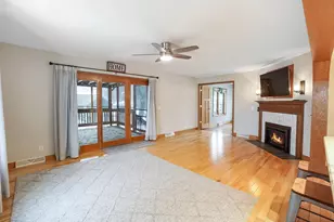 1806 Patricia Ln, Waukesha, WI 53188 - Photo 5