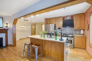 1806 Patricia Ln, Waukesha, WI 53188 - Photo 9