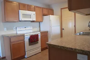 2635 Edgewood Dr, Beloit, WI 53511 - Photo 7