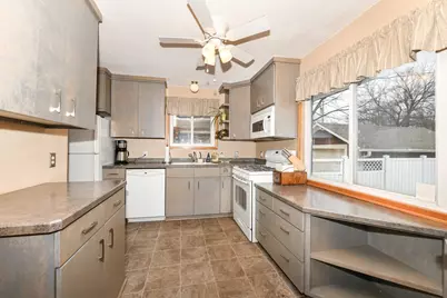 3018 N 73rd St, Milwaukee, WI 53210 - Photo 17