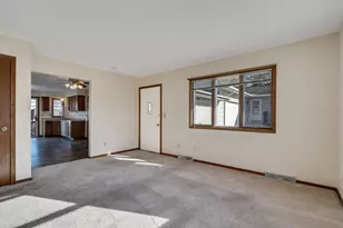 3447 Linbridge Ct, La Crosse, WI 54601 - Photo 3