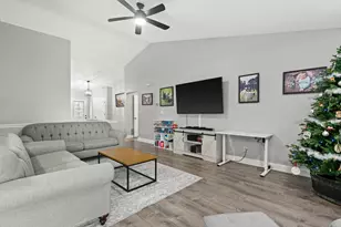 228 W Haven Dr, Watertown, WI 53094 - Photo 5