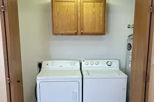 W1062 Marietta Ave, Ixonia, WI 53036 - Photo 17