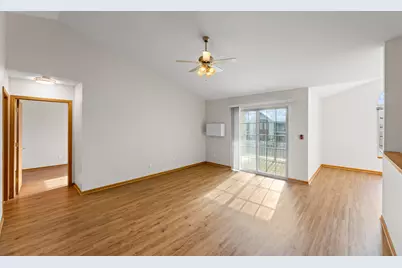 W1062  Marietta Ave #310, Ixonia, WI 53036 - Photo 9