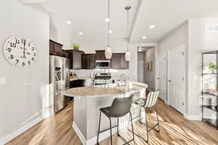 1045 Ann Marie Way, Oconomowoc, WI 53066 - Photo 9