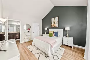 1045 Ann Marie Way, Oconomowoc, WI 53066 - Photo 15