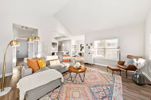 1045 Ann Marie Way, Oconomowoc, WI 53066 - Photo 7