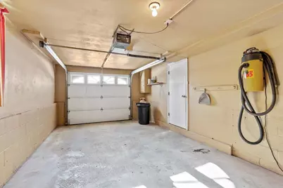 1622  Jackson St, Manitowoc, WI 54220 - Photo 25