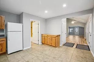 W1019 Narcissus Rd, Bloomfield, WI 53128 - Photo 7