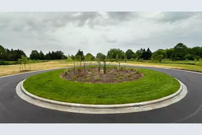 3760 W Club Cir, Mequon, WI 53092 - Photo 5