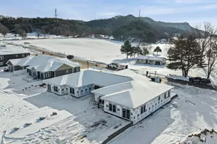 W7674 Castle Mound Rd, Holland, WI 54636 - Photo 15