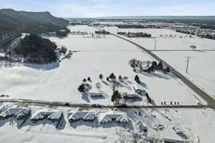 W7674 Castle Mound Rd, Holland, WI 54636 - Photo 13