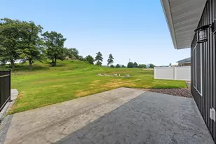 W7674 Castle Mound Rd, Holland, WI 54636 - Photo 39