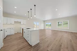 W7674 Castle Mound Rd, Holland, WI 54636 - Photo 5